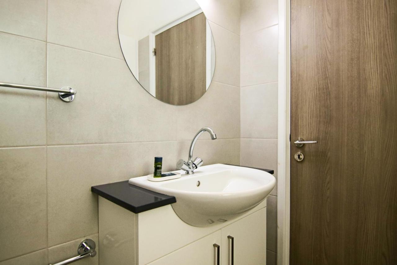 Phaedrus Living: Seaside Luxury Flat Athina 115 Apartment Paphos Ngoại thất bức ảnh